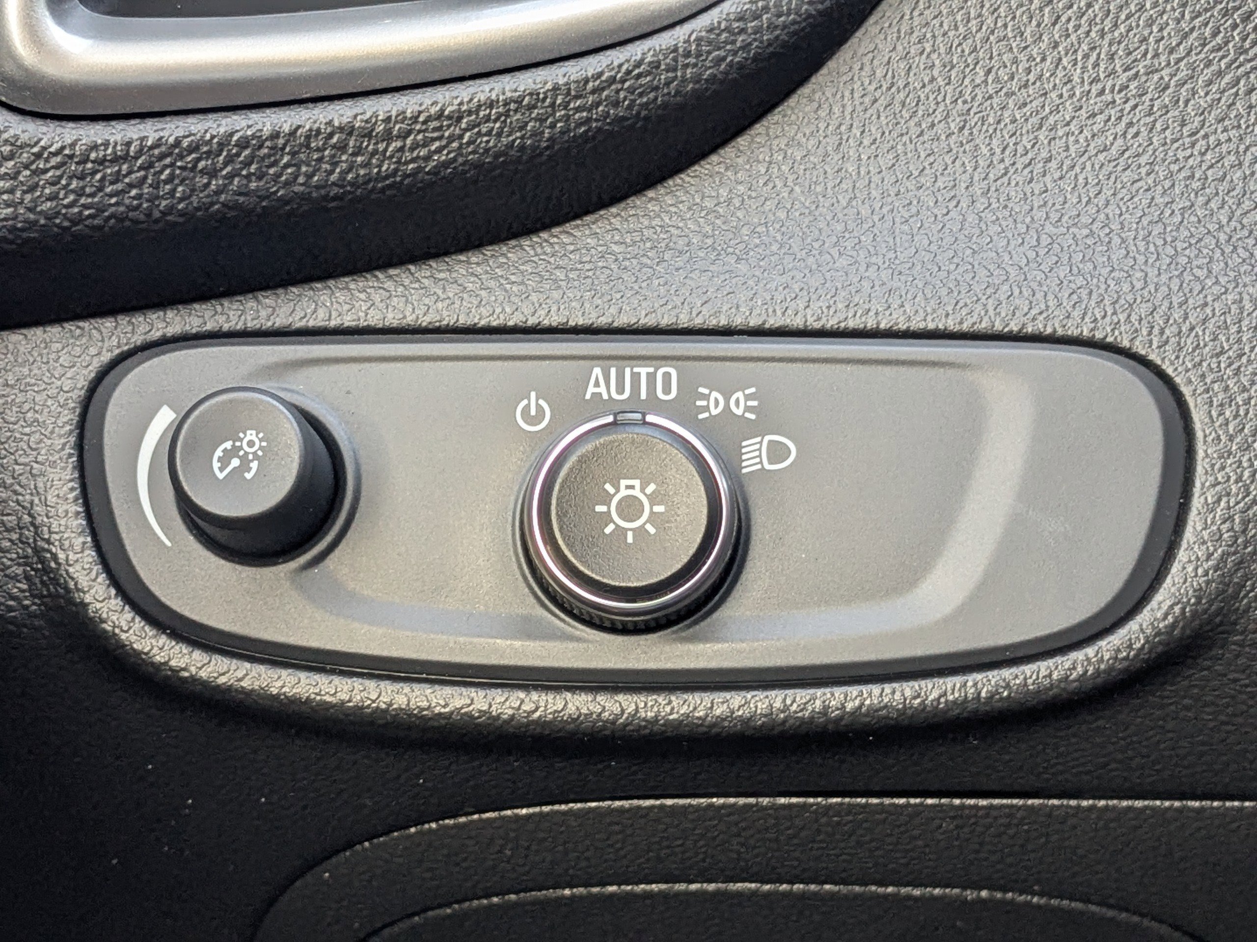 Used 2020 Chevrolet Trax LS w/ Tint and Cruise Package image 23