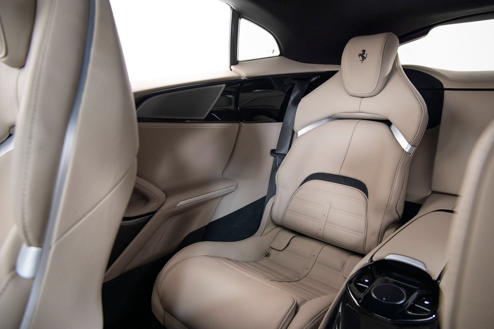 Certified 2025 Ferrari Purosangue AWD/4WD image 22