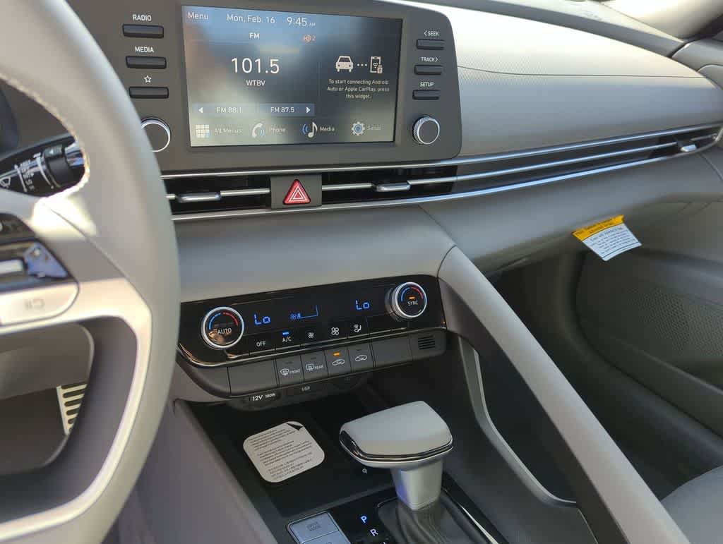 New 2026 Hyundai Elantra Sport FWD image 28