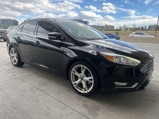 Used 2016 Ford Focus Titanium image 4