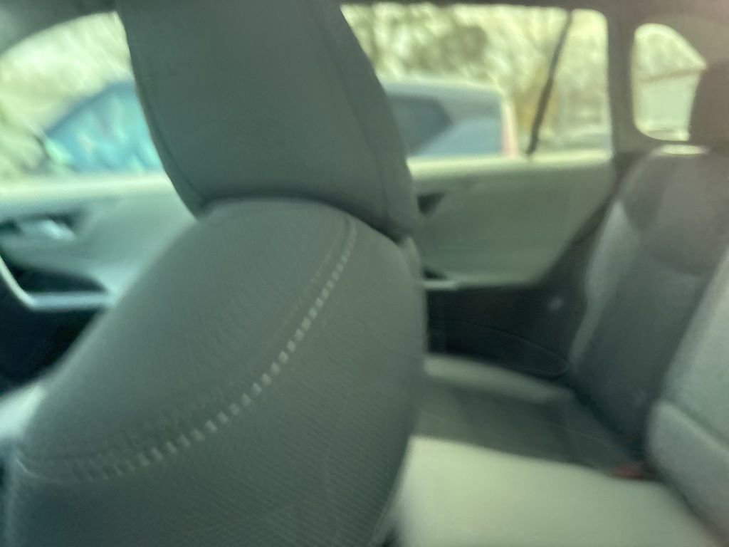 Used 2020 Toyota RAV4 XLE image 19