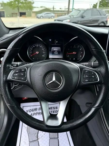 Used 2019 Mercedes-Benz GLC 300 4MATIC image 30