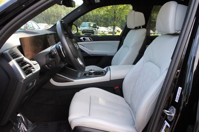 Used 2023 BMW X7 xDrive40i w/ Executive Package AWD/4WD image 11