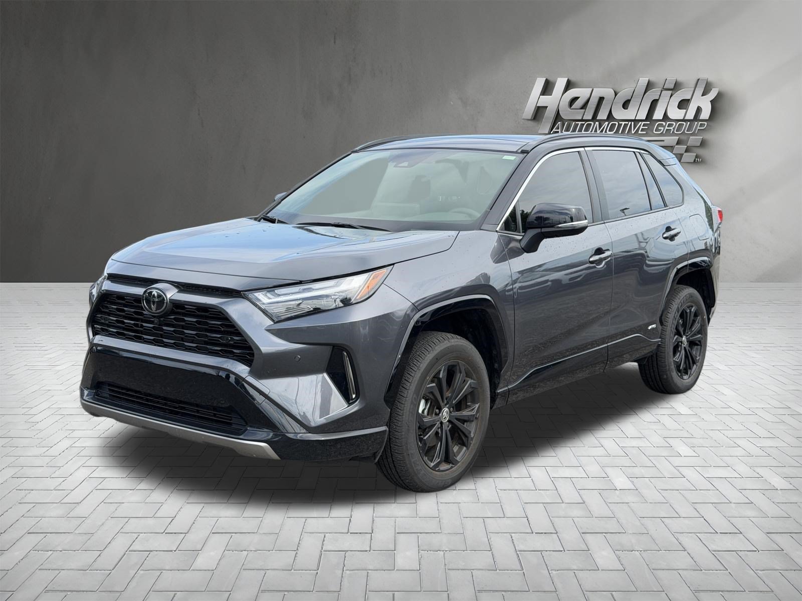 Used 2025 Toyota RAV4 XSE w/ Advanced Technology Package AWD/4WD image 5