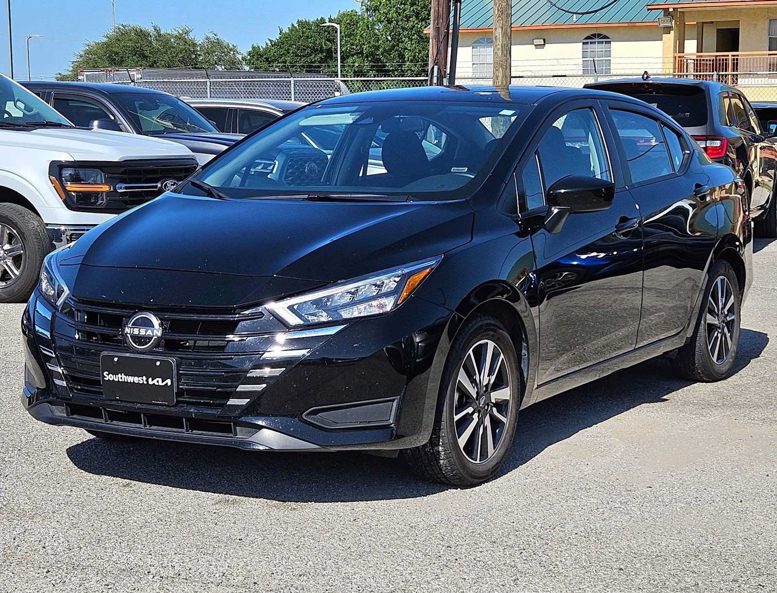 Used 2025 Nissan Versa SV FWD image 10