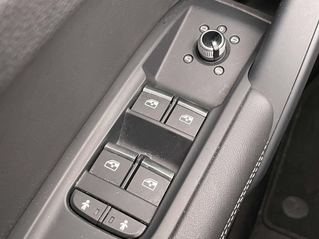Used 2021 Audi Q5 2.0T Premium Plus w/ Premium Plus Package AWD/4WD image 32