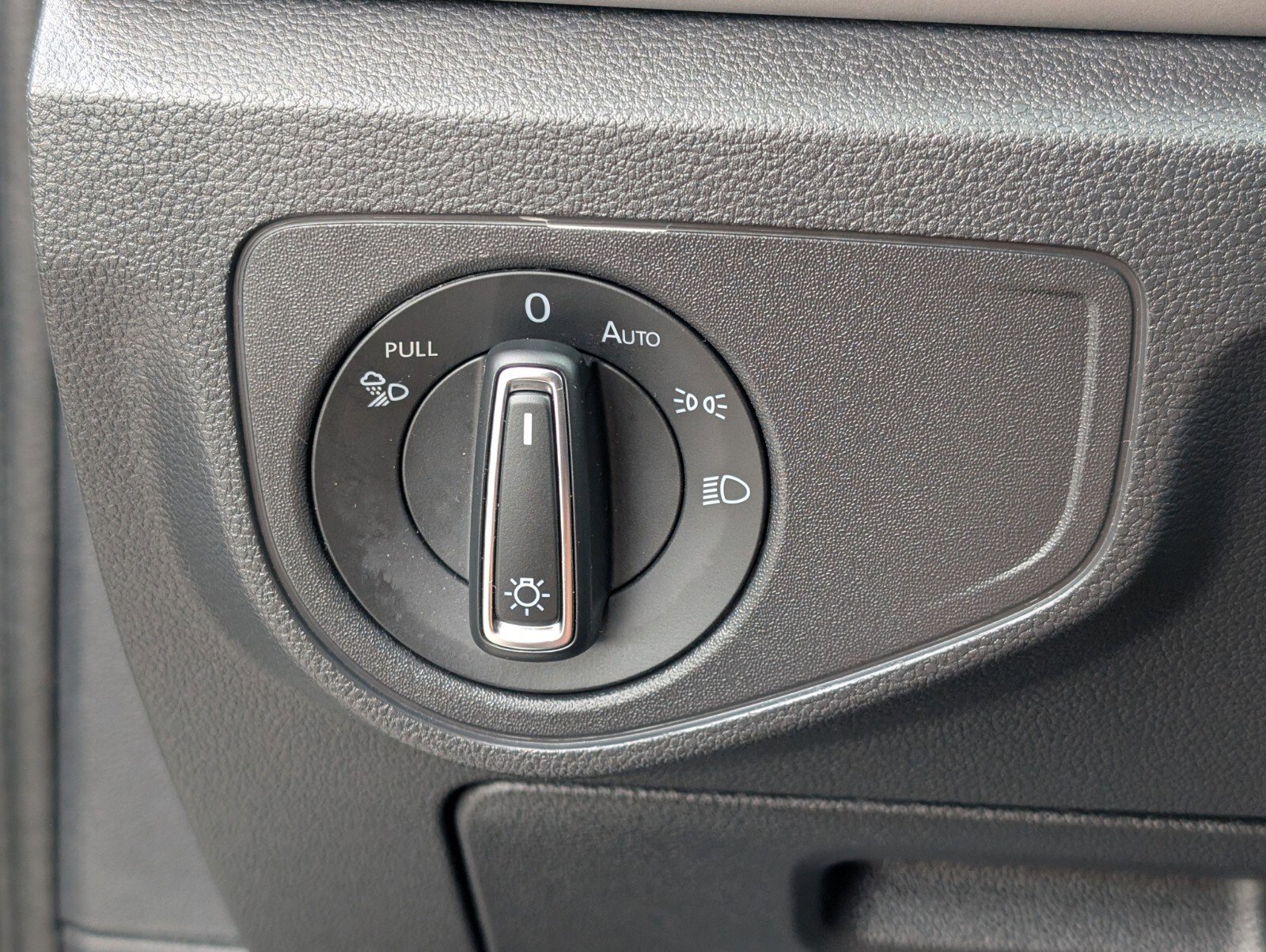 Used 2021 Volkswagen Atlas SE w/ Panoramic Sunroof Package image 32