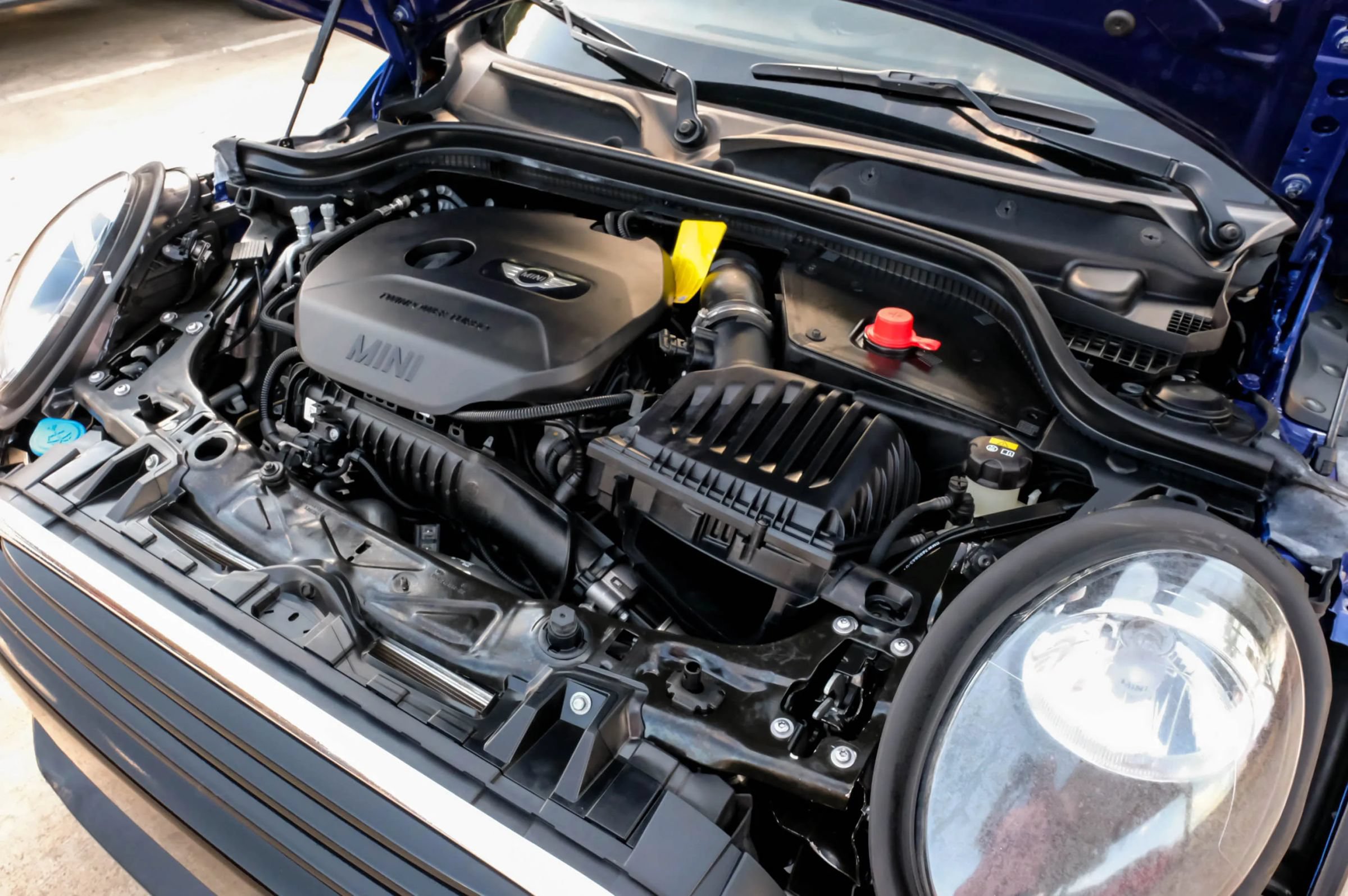Used 2019 MINI Cooper 2-Door Hardtop FWD image 43