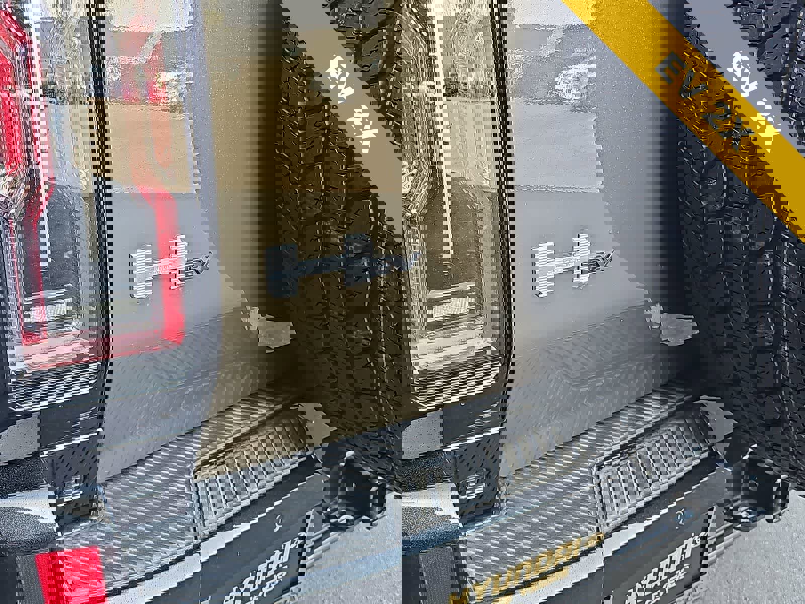 Used 2025 GMC Hummer EV 2X image 11