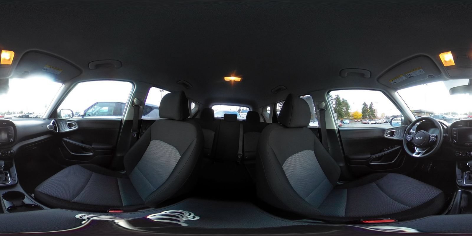 Used 2025 Kia Soul LX w/ LX Technology Package FWD image 41