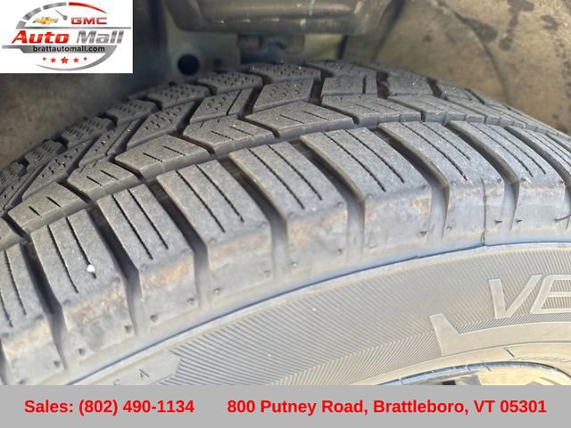 Used 2023 GMC Terrain AT4 AWD/4WD image 29