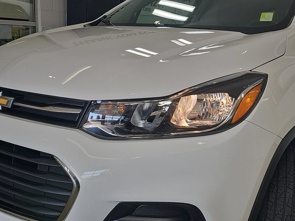 Used 2019 Chevrolet Trax LS w/ Tint and Cruise Package FWD image 35