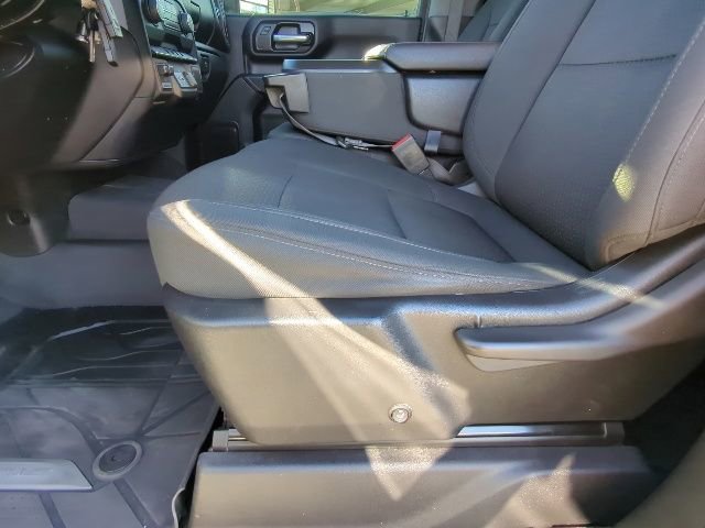 Used 2022 Chevrolet Silverado 2500 Custom w/ Custom Convenience Package image 14