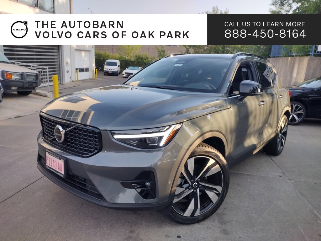 New 2026 Volvo XC40 B5 Ultra w/ Climate Package