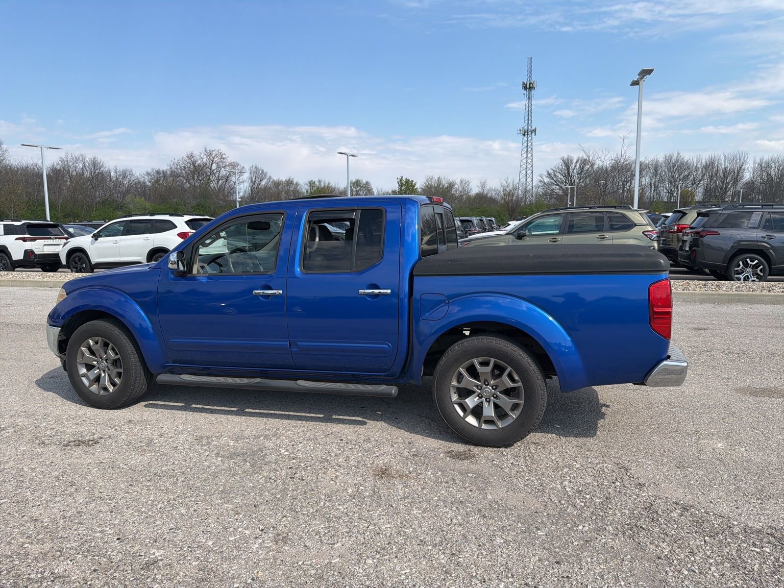 Used 2015 Nissan Frontier SL w/ Moonroof Package image 18