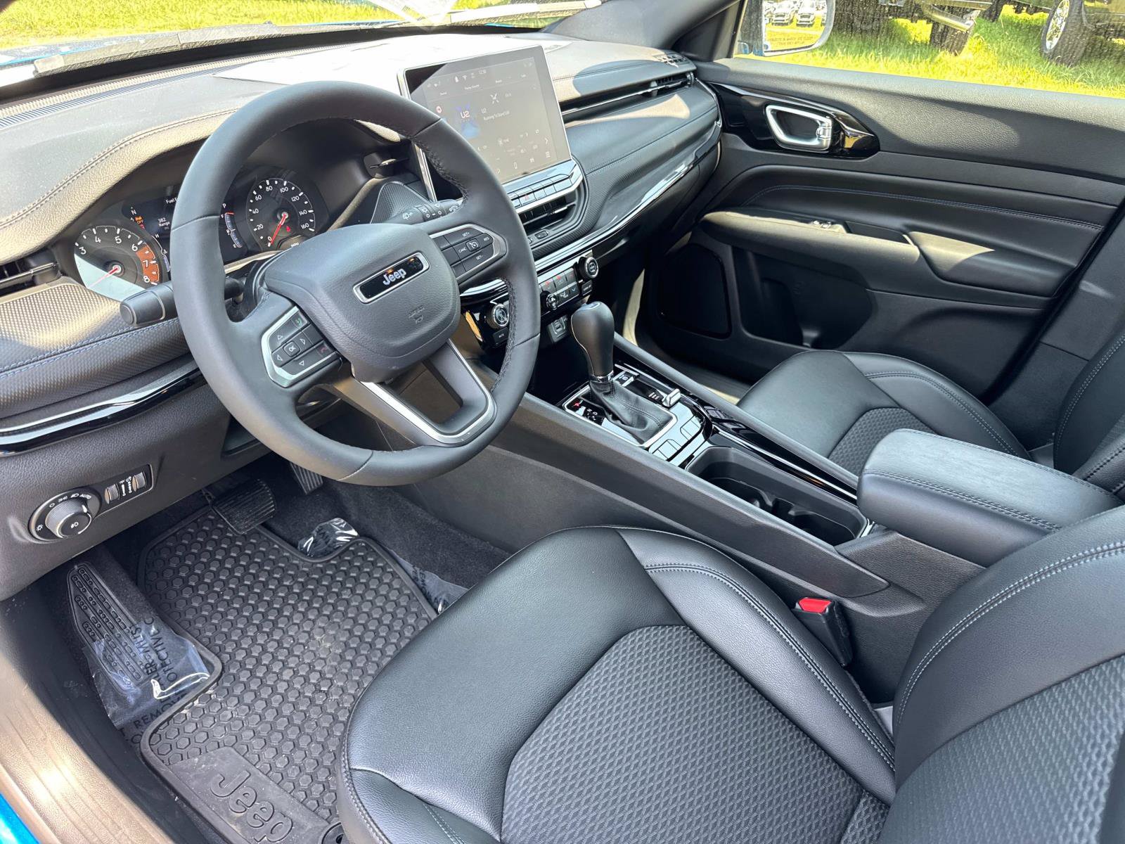New 2026 Jeep Compass Latitude AWD/4WD image 21