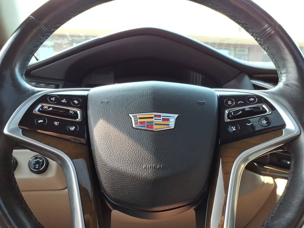 Used 2019 Cadillac Escalade Premium Luxury w/ LPO, Radiant Package AWD/4WD image 28