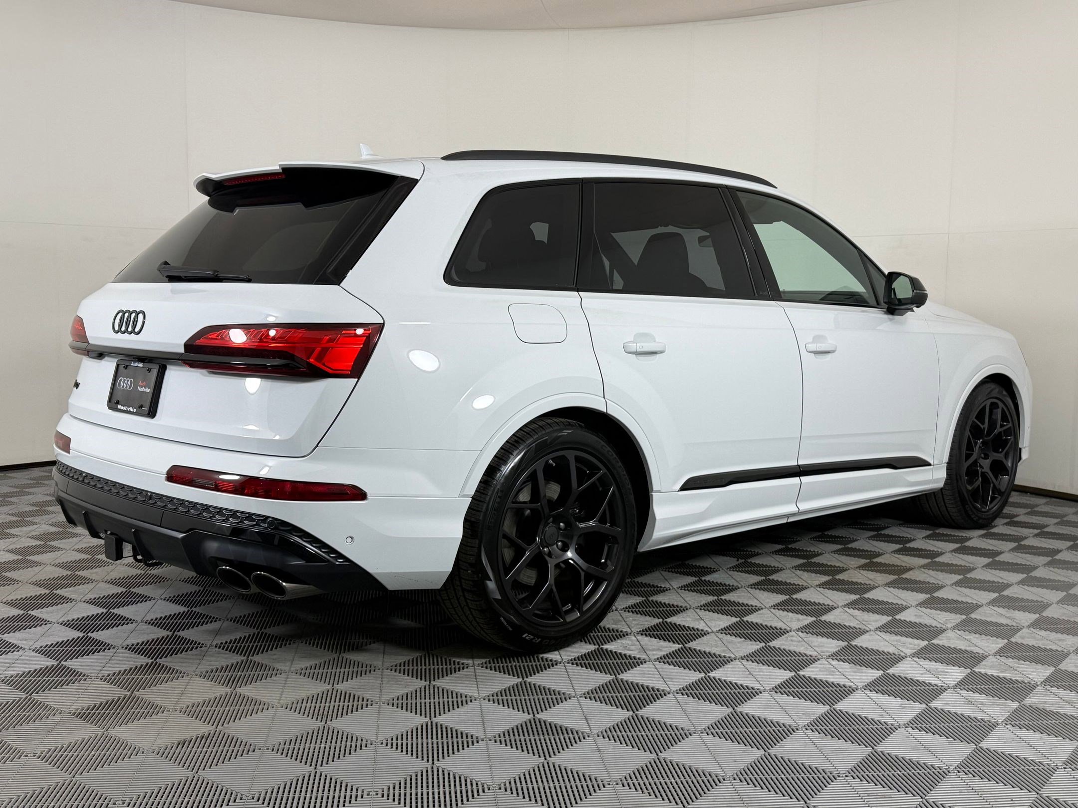 New 2026 Audi SQ7 Premium Plus image 9