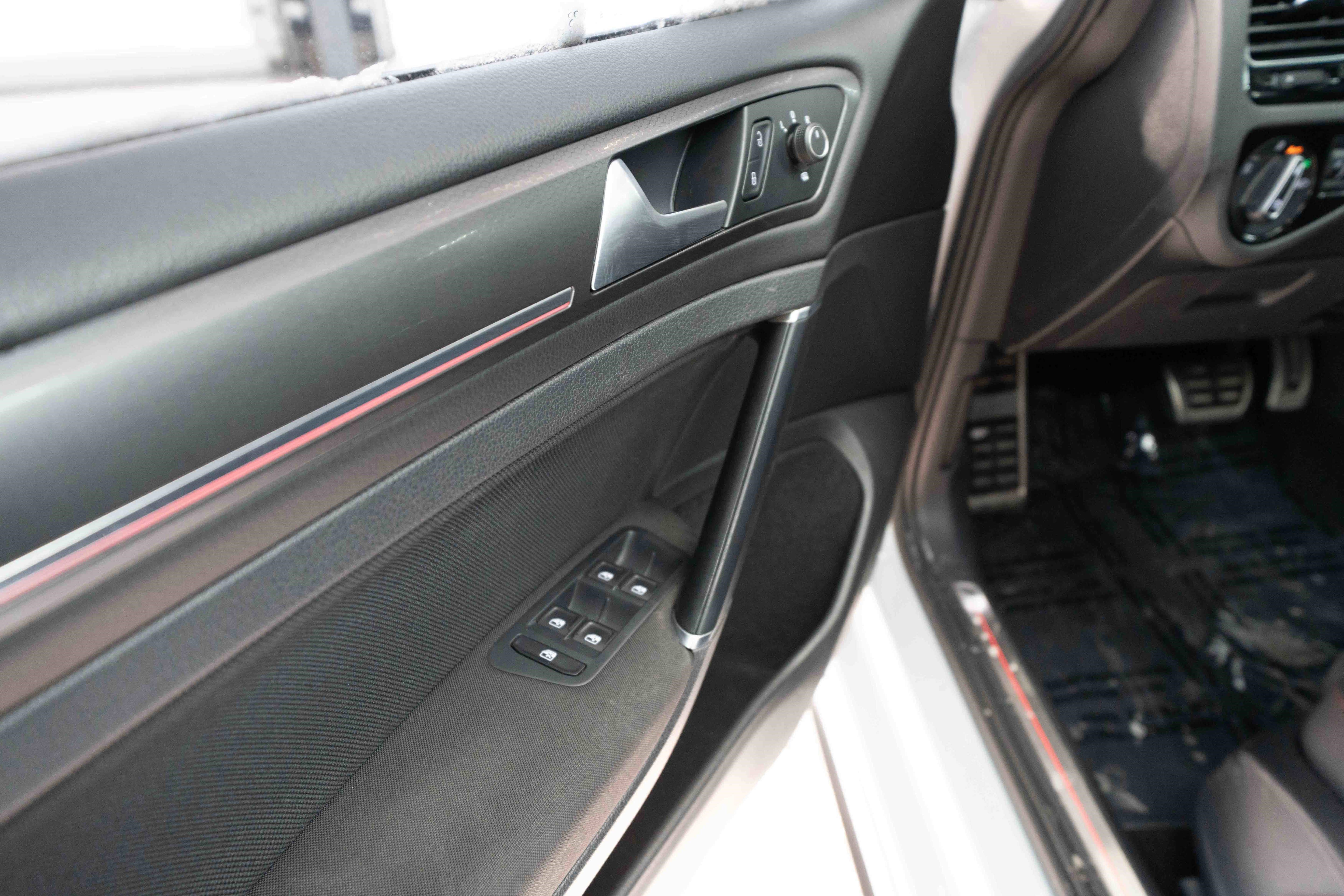 Used 2018 Volkswagen GTI S image 7