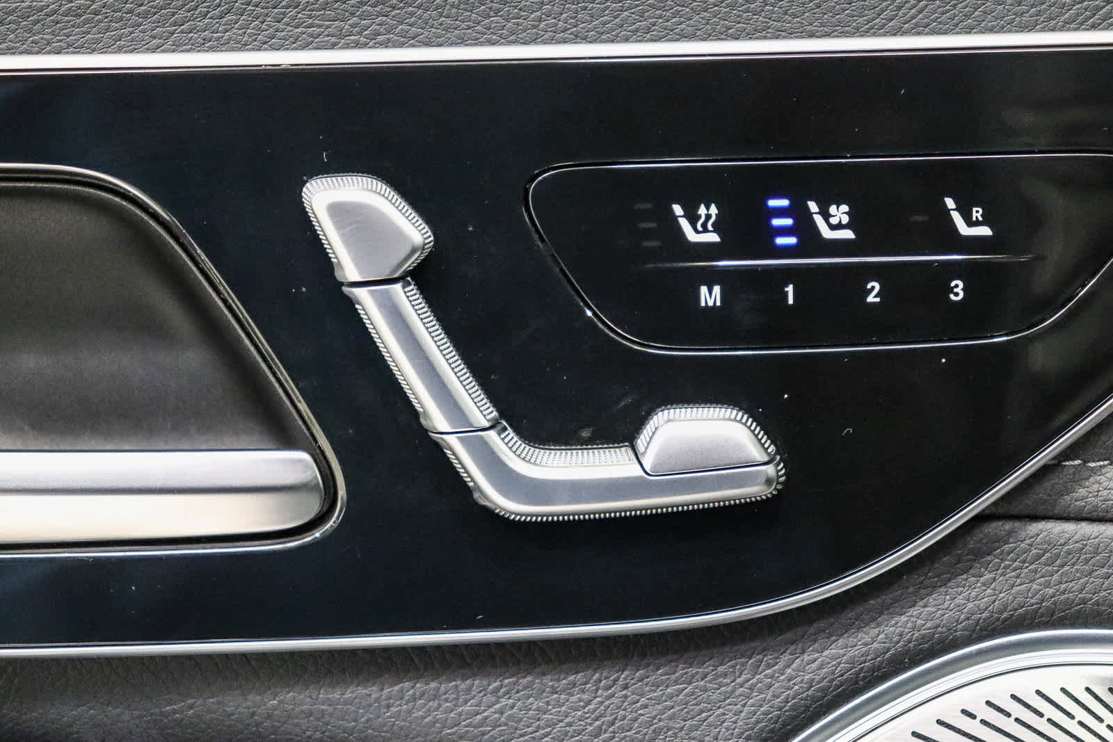 Certified 2023 Mercedes-Benz EQS 580 4MATIC SUV image 22