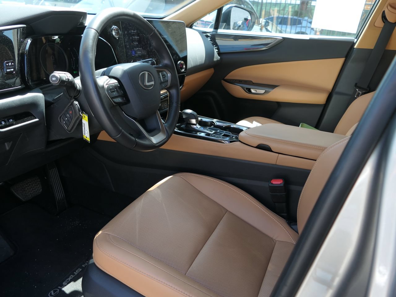 Used 2025 Lexus NX 350h AWD w/ Cold Area Package image 10