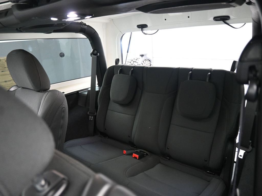 Used 2023 Jeep Wrangler Willys image 16