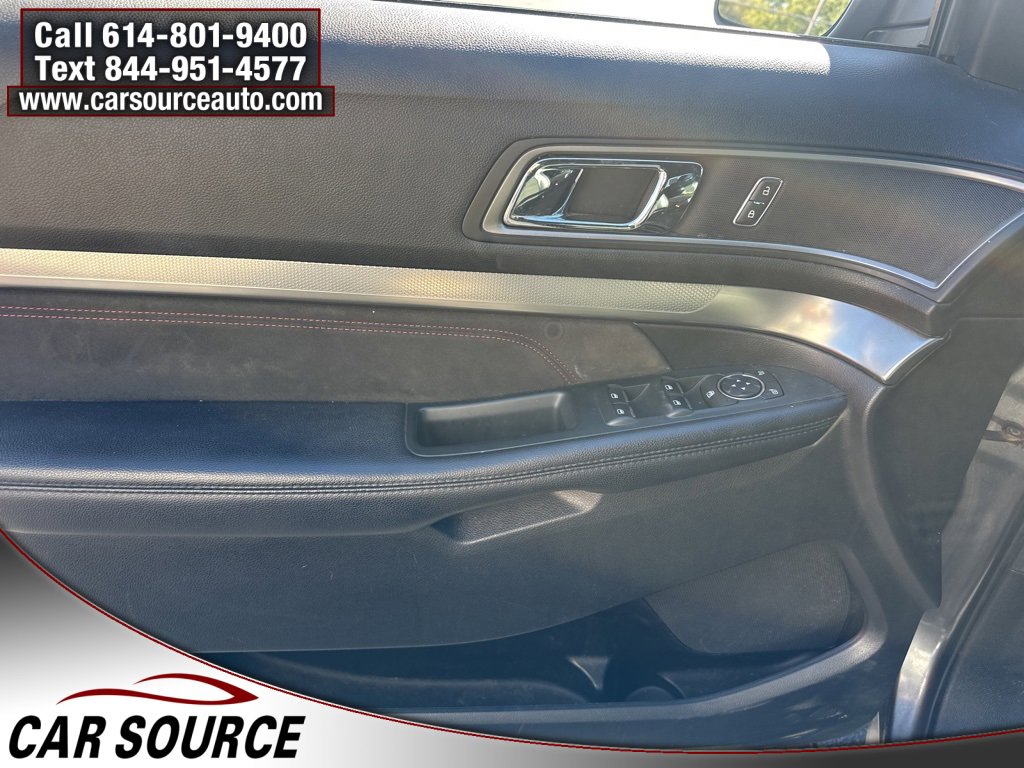 Used 2018 Ford Explorer XLT w/ Equipment Group 202A image 12