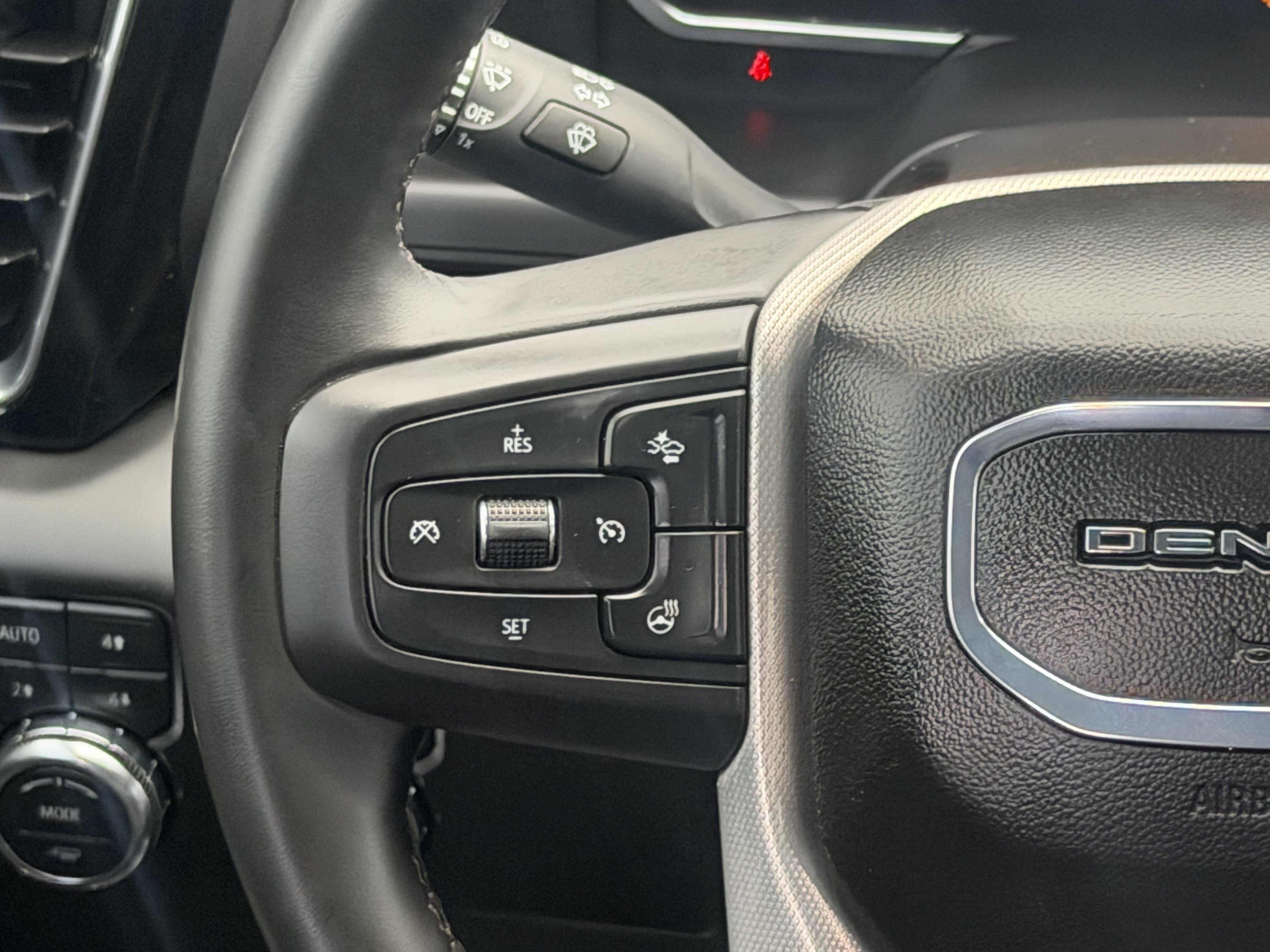 Used 2025 GMC Sierra 2500 Denali AWD/4WD image 14
