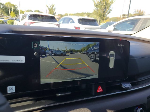 New 2027 Kia Carnival EX FWD image 35