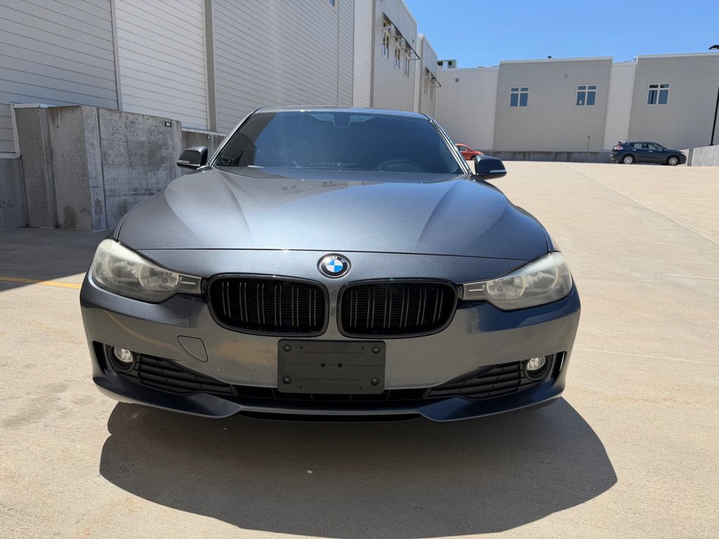Used 2015 BMW 320i xDrive Sedan AWD/4WD image 2