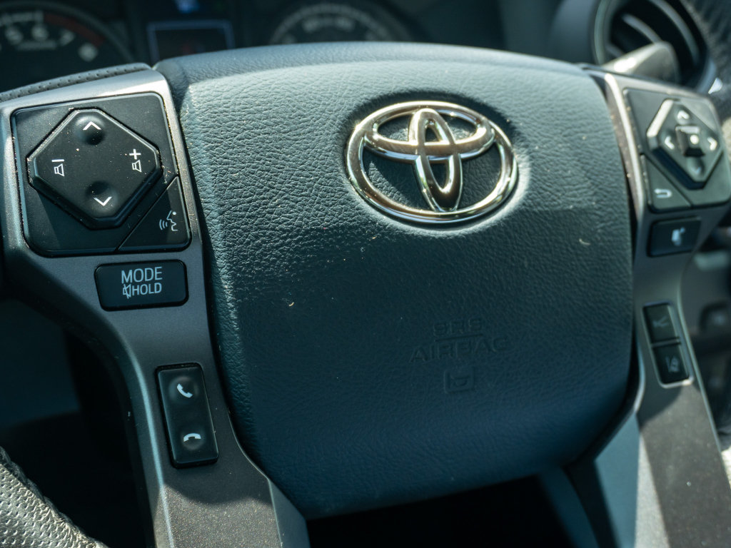 Used 2020 Toyota Tacoma TRD Sport w/ Technology Package RWD image 29