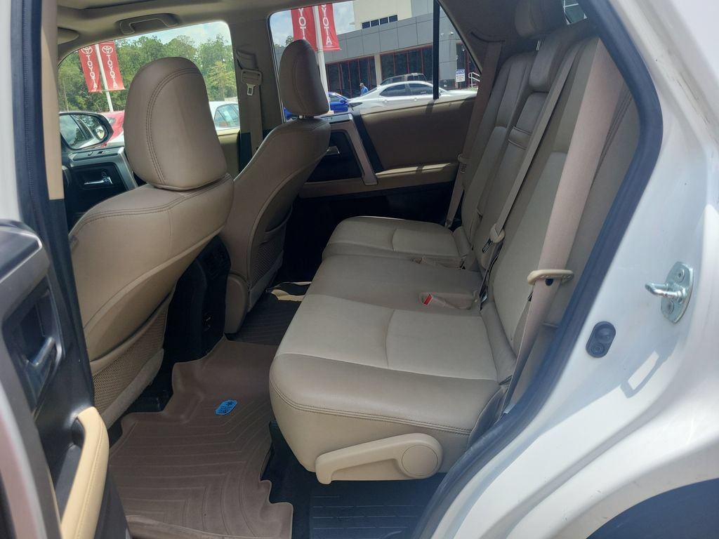 Used 2017 Toyota 4Runner SR5 Premium RWD image 31