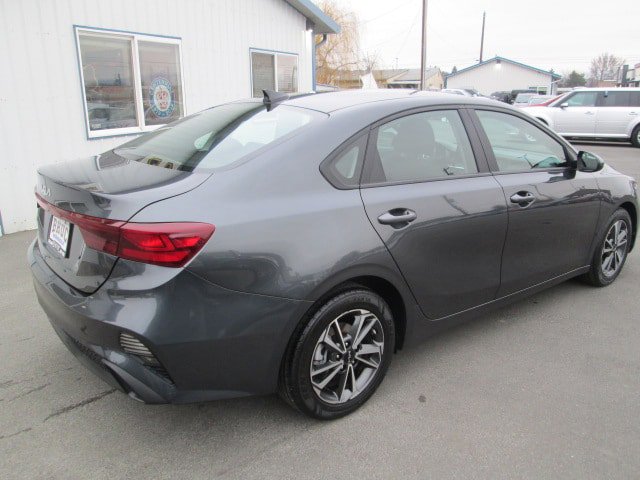 Used 2023 Kia Forte LXS FWD image 6