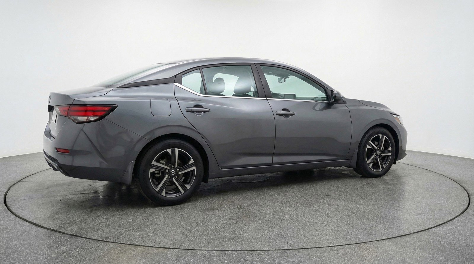 Used 2025 Nissan Sentra SV FWD image 9