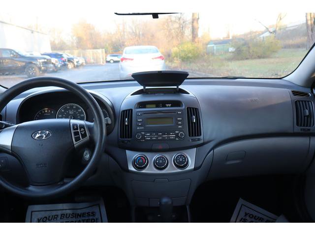 Used 2010 Hyundai Elantra GLS image 10