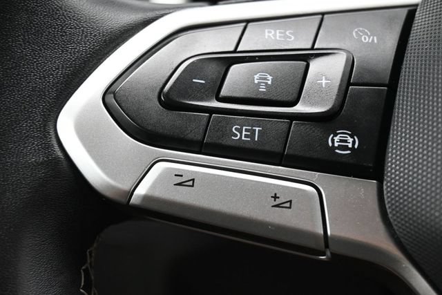 Used 2022 Volkswagen Atlas SE w/ Panoramic Sunroof Package FWD image 18