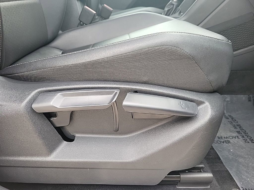 Used 2019 Volkswagen Tiguan SEL R-Line image 17