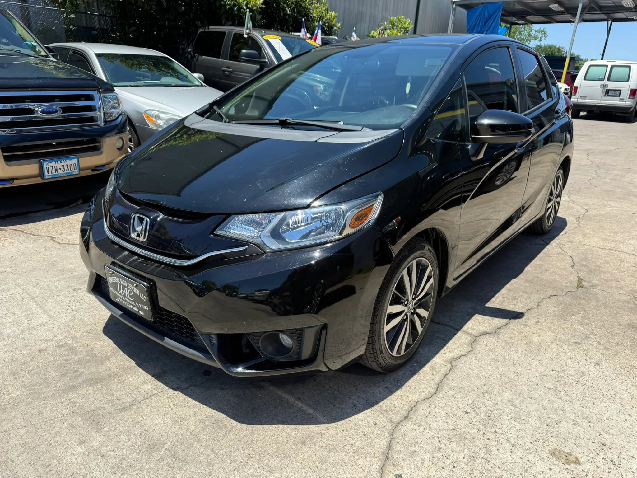 Used 2017 Honda Fit EX image 3