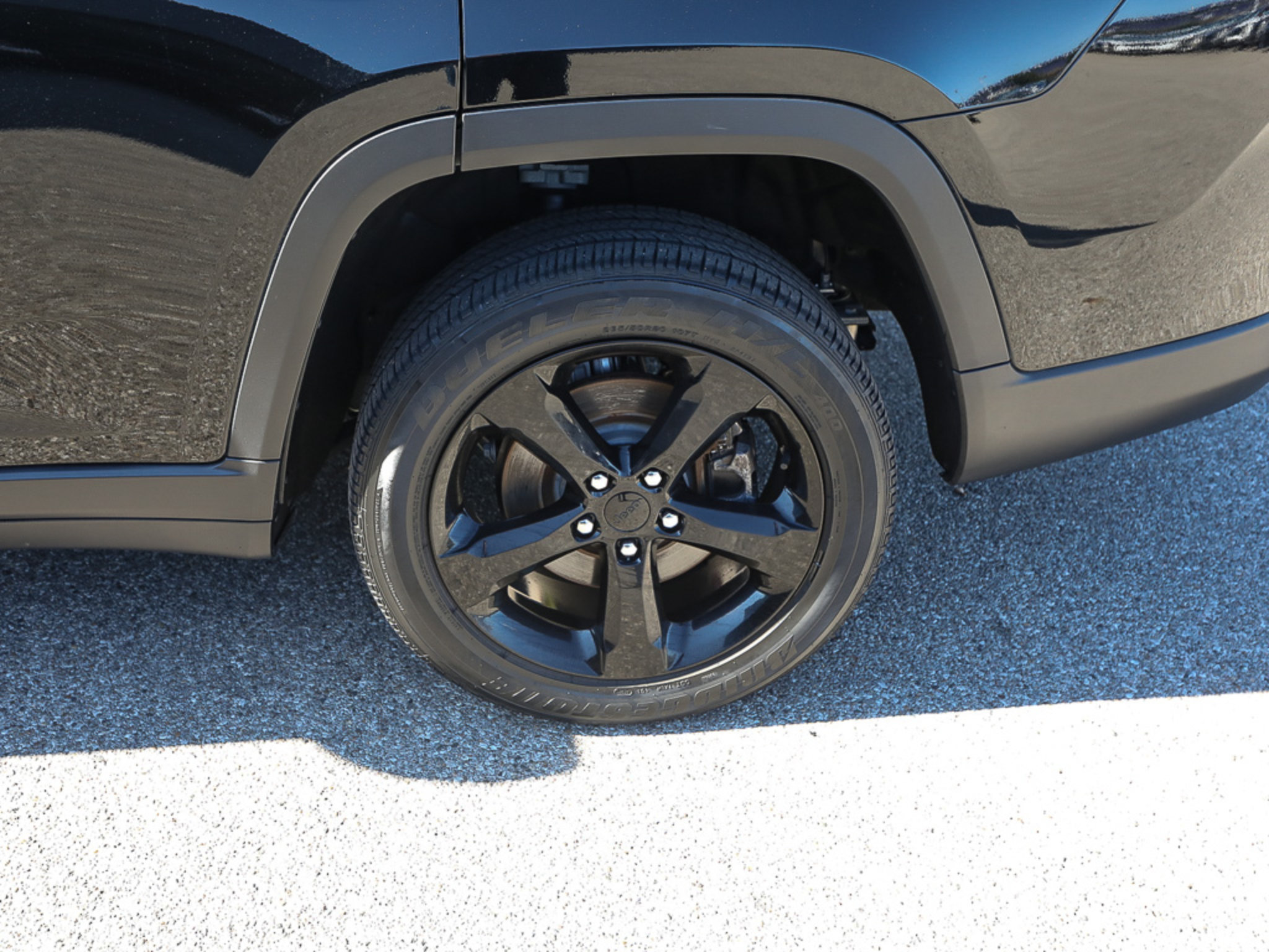 Used 2023 Jeep Grand Cherokee L Laredo AWD/4WD image 4