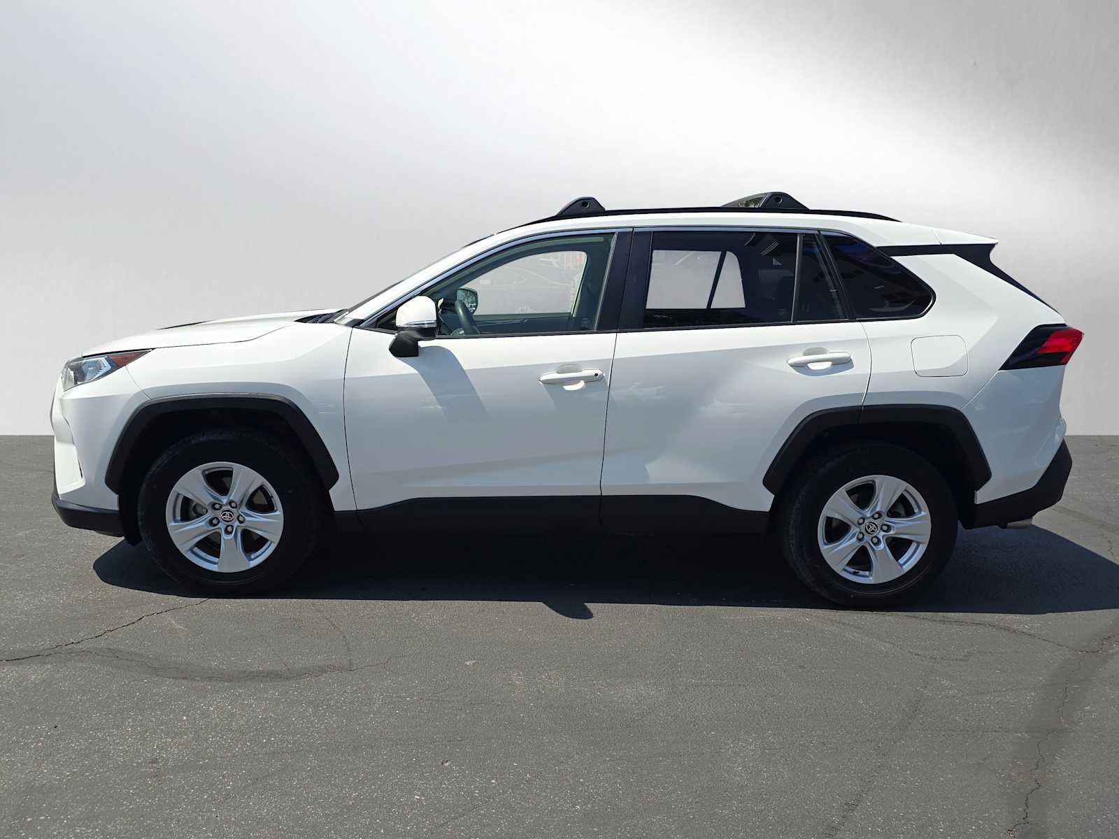 Certified 2020 Toyota RAV4 XLE w/ Carpet Mat Package FWD image 6