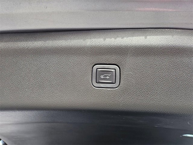 Used 2024 Buick Enclave Premium image 12