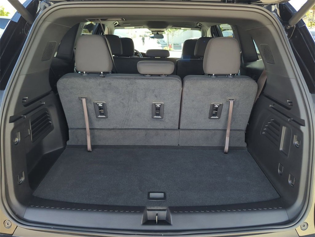 Used 2025 GMC Acadia Elevation image 27