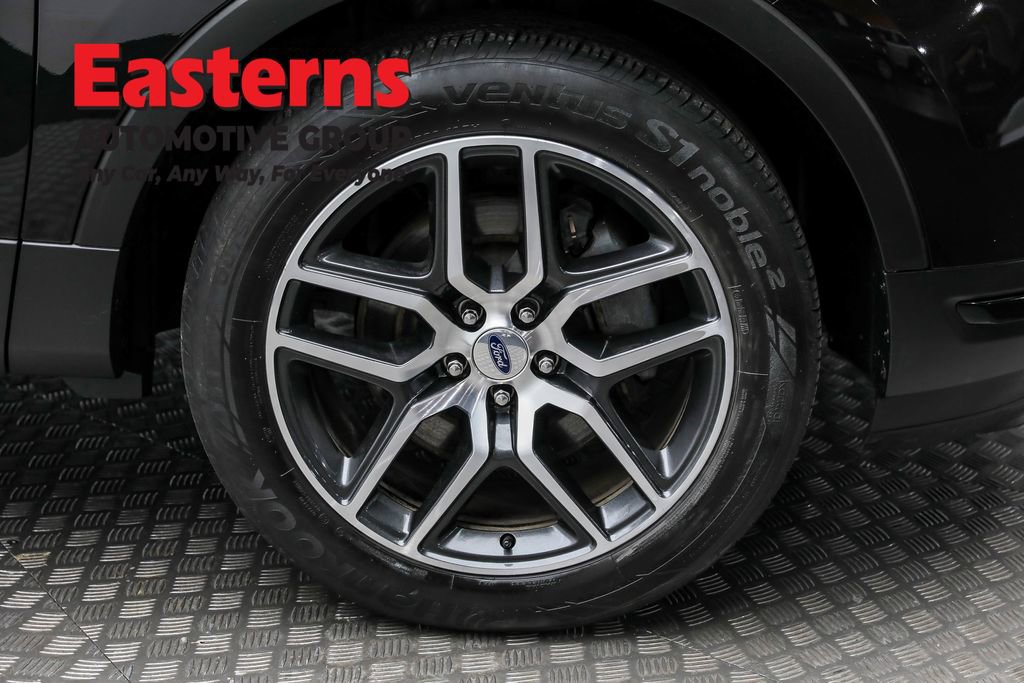 Used 2019 Ford Explorer Sport image 32