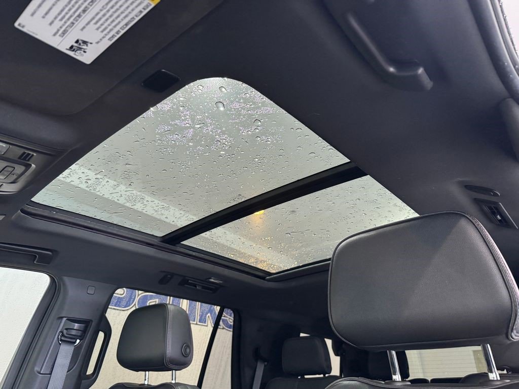 Certified 2022 Chevrolet Tahoe RST w/ Sport Performance Package AWD/4WD image 24