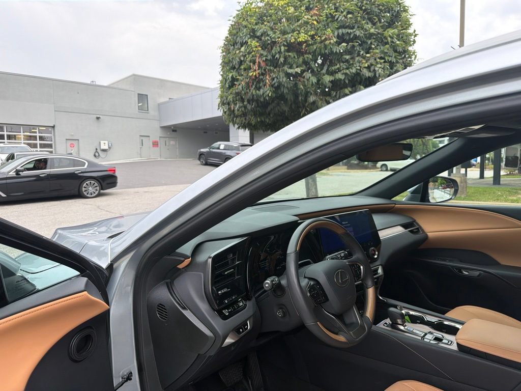 Certified 2025 Lexus RX 350h w/ Convenience Package AWD/4WD image 31