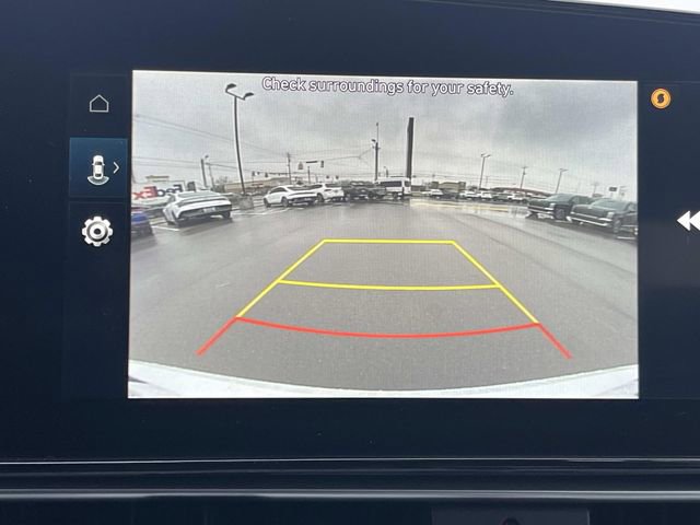 Used 2025 Hyundai Elantra Limited image 35