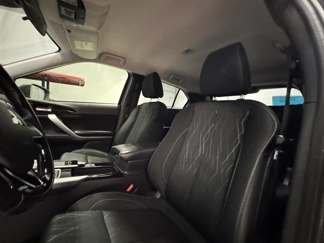 Used 2020 Mitsubishi Eclipse Cross SE FWD image 17