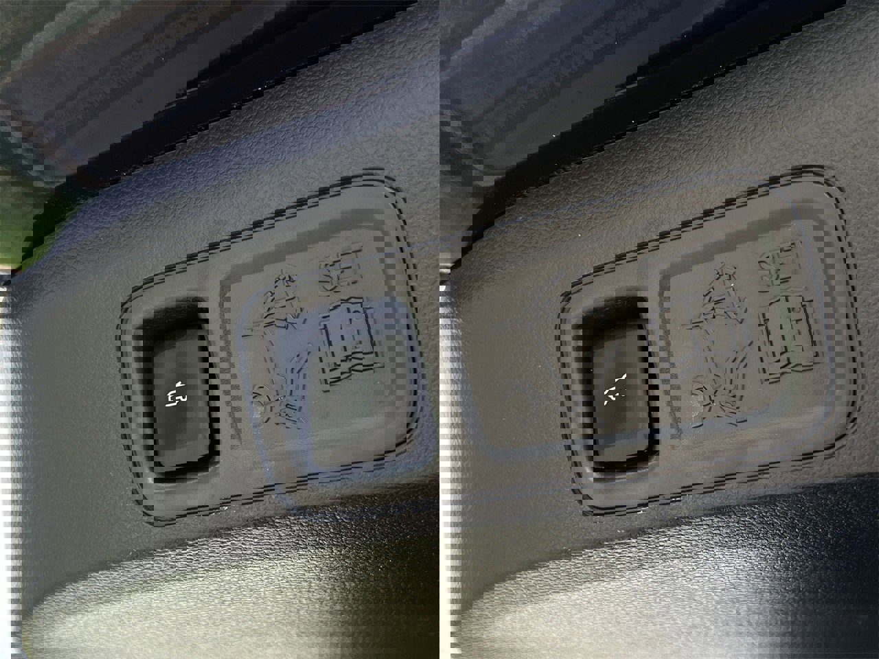 Used 2023 Ford Expedition Timberline image 32