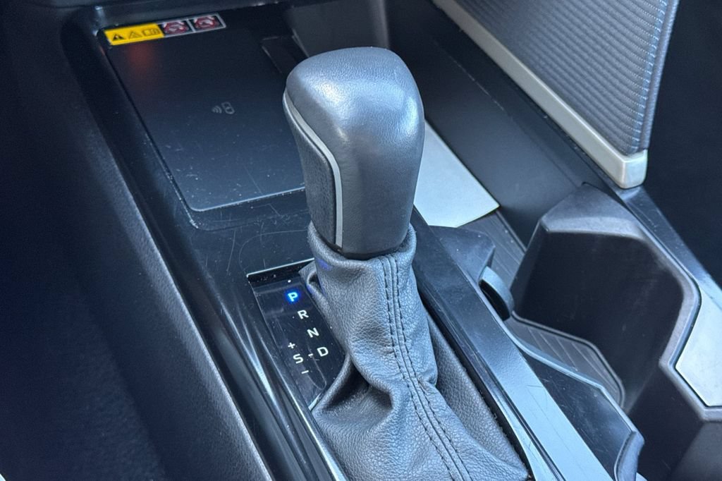Used 2025 Toyota Camry SE FWD image 20