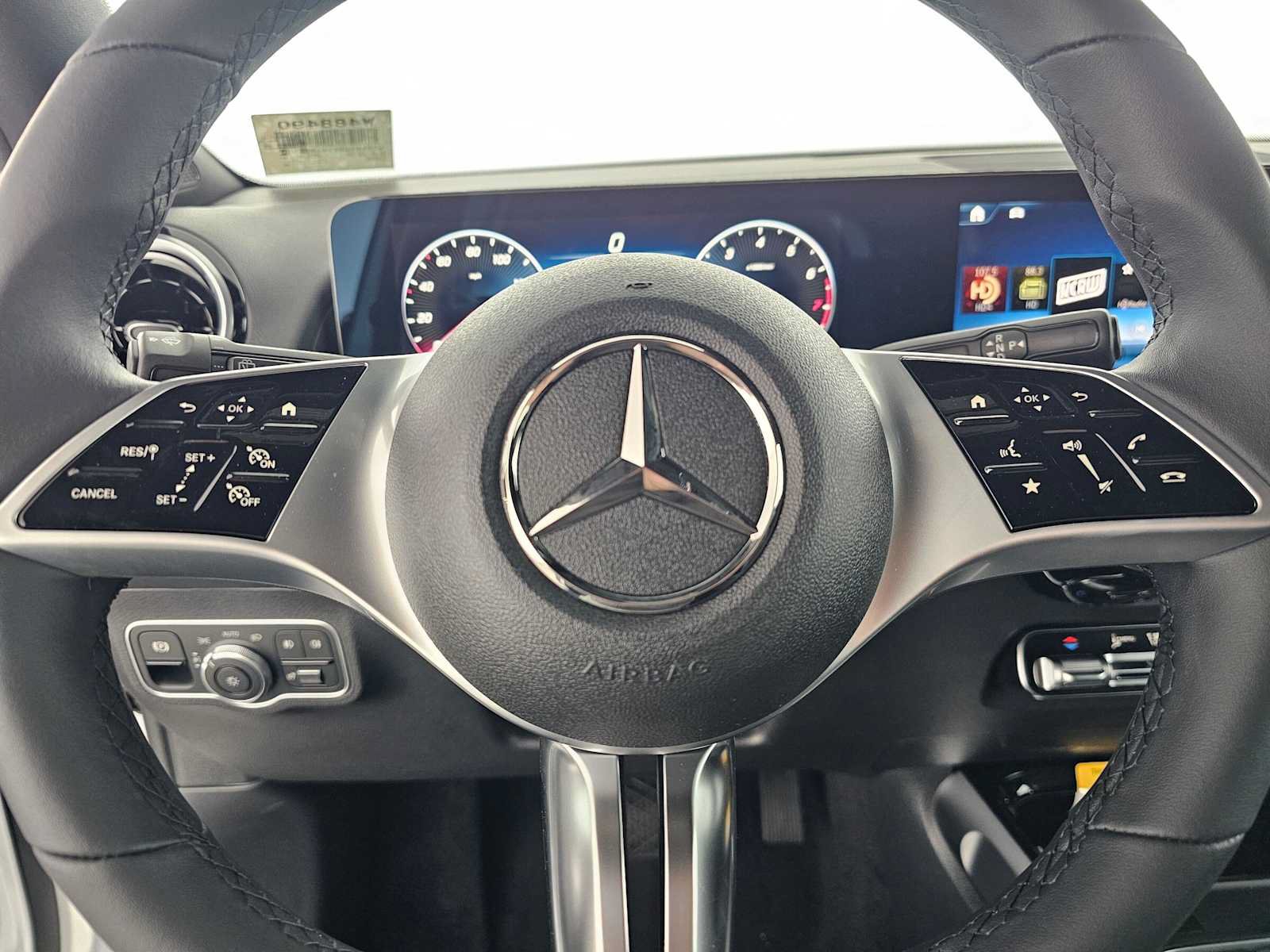 New 2026 Mercedes-Benz GLB 250 image 22